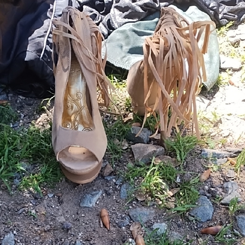 Women's Tan Peep-Toe Fringe Heels